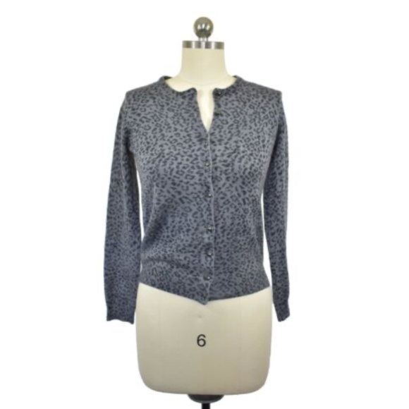 Calvin Klein Sweaters - Calvin Klein Gray Animal Print  Sweater XS-S